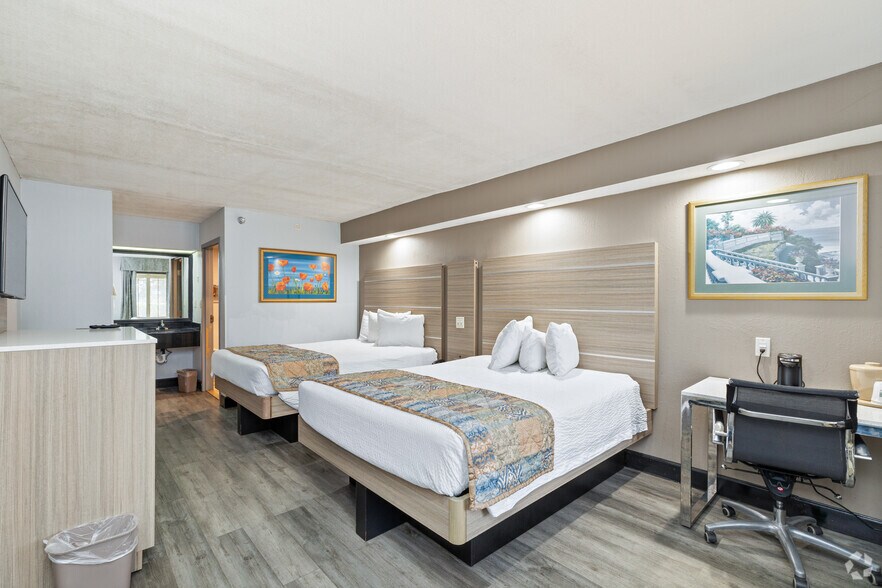 More Photos Of 480 E Miracle Strip Pky, Mary Esther Hotel For Sale