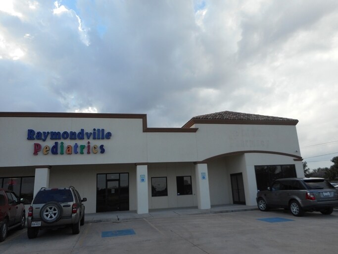 More Photos Of 640 S Expressway 77, Raymondville Medical For Lease
