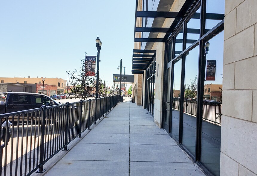 More Photos Of 525 E Saint Joseph St, Rapid City Hotel For Lease