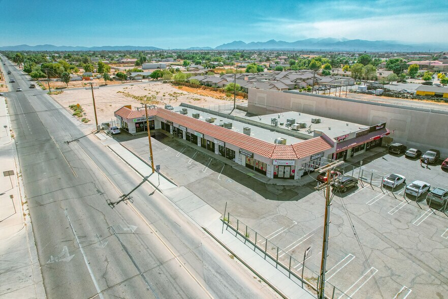 More Photos Of 14895 Bear Valley Rd, Hesperia Storefront Retail Office For Lease