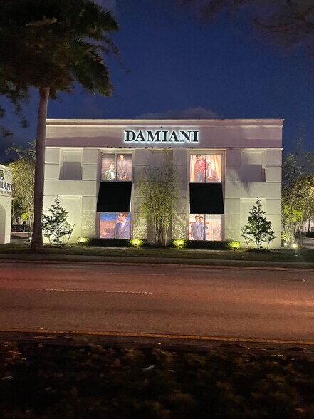 More Photos Of 8865 S Dixie Hwy, Miami Freestanding For Sale