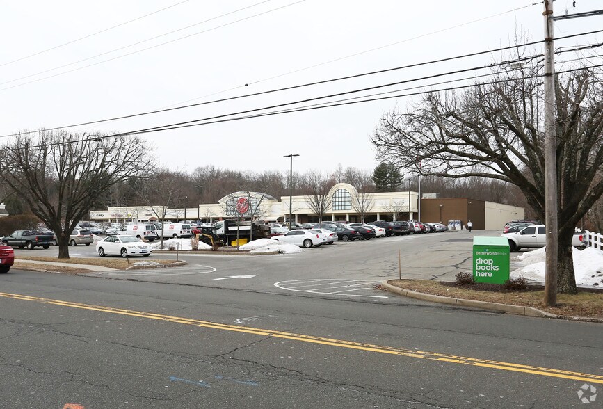 More Photos Of 1021-1041 S Main St, Cheshire Unknown For Lease