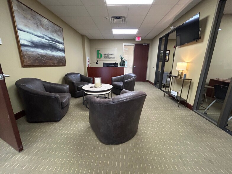 More Photos Of 4755 Lake Forest Dr, Blue Ash Office For Lease