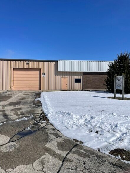More Photos Of 2427 N Court St, Rockford Industrial For Sale