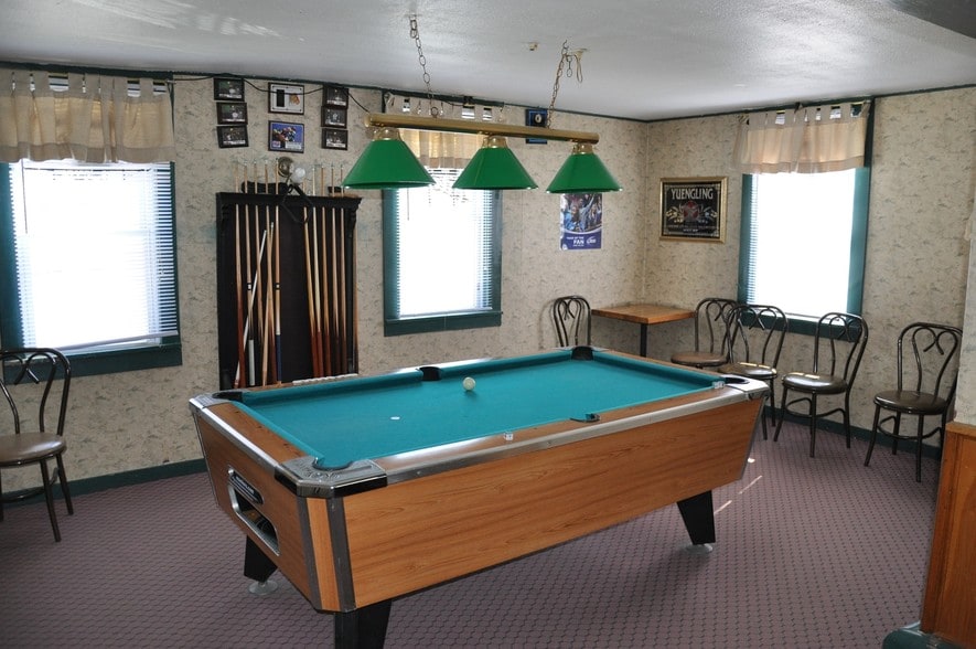 More Photos Of 2 Mclean Rd, Mclean Restaurant For Sale