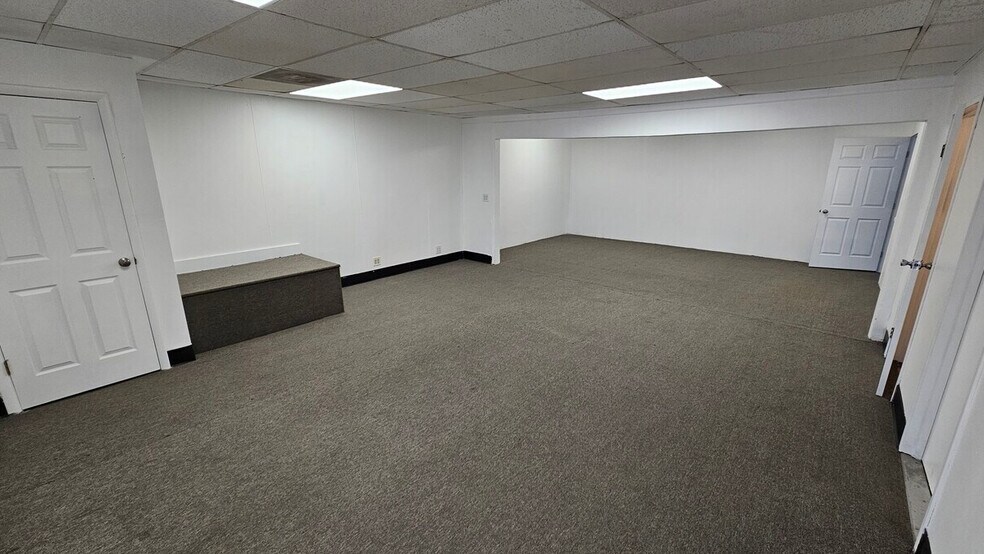 More Photos Of 6521 Washington St, Denver Warehouse For Lease