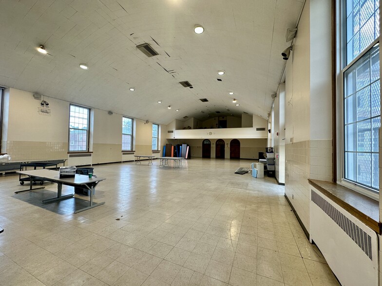 More Photos Of 600 Cooks Ln, Baltimore Religious Facility For Sale