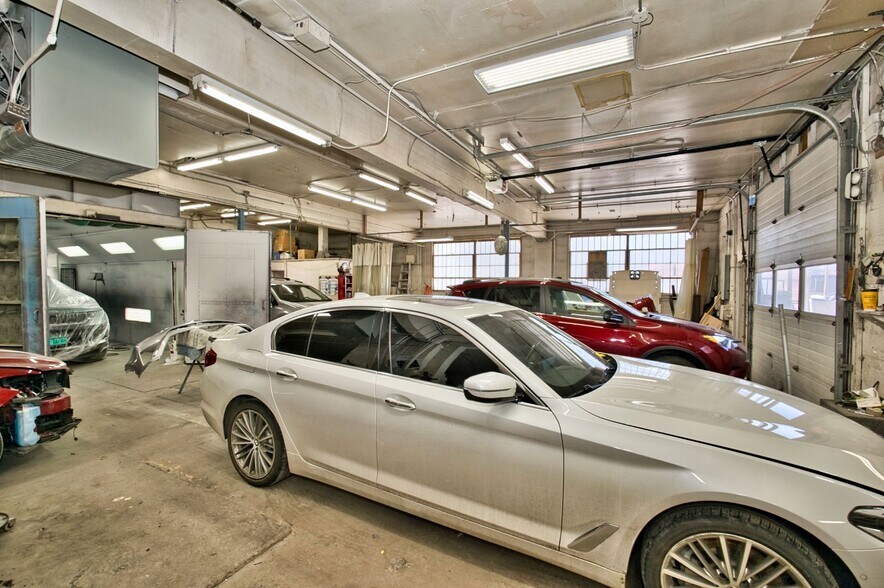 More Photos Of 3650-3656, Skokie Warehouse For Sale