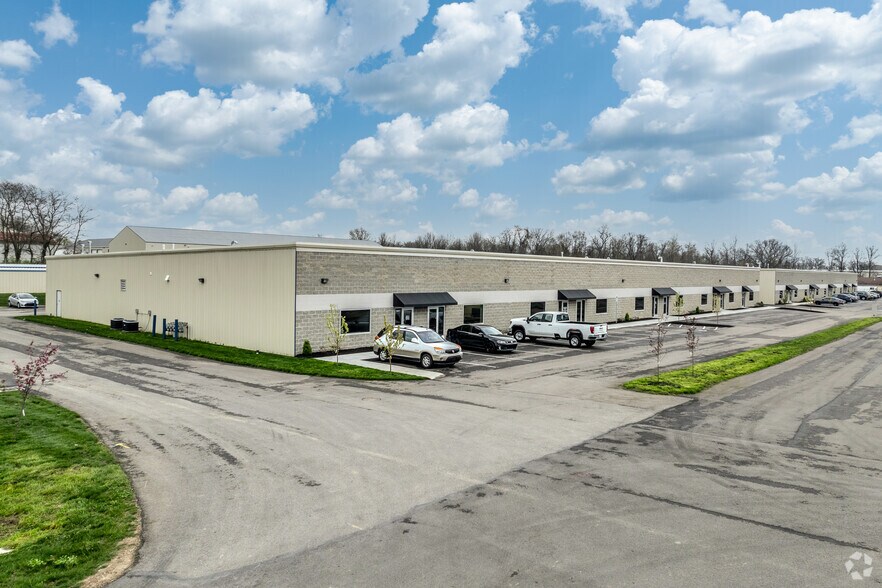 Primary Photo Of 1661-1677 Taylor Rd, Gahanna Flex For Lease