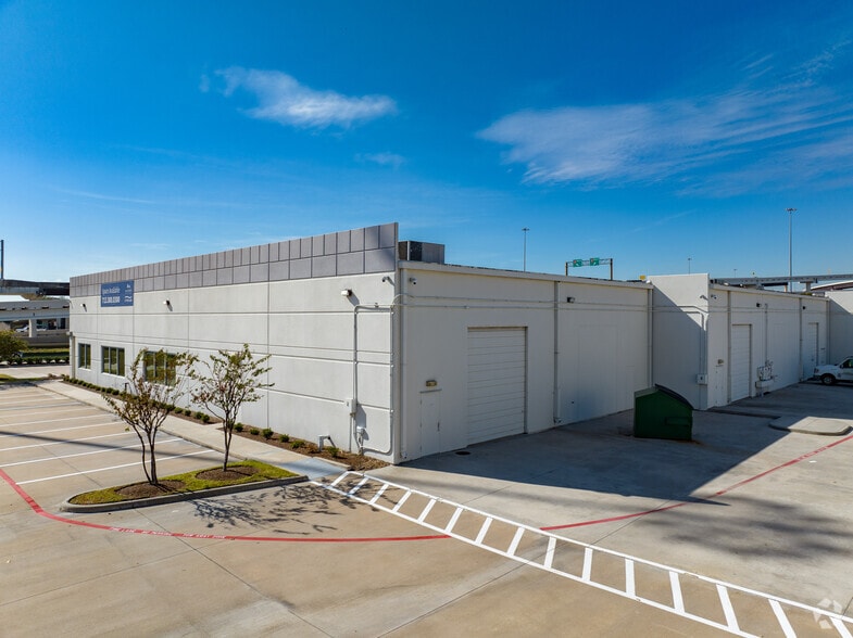 More Photos Of 15120 Northwest Fwy, Houston Unknown For Lease