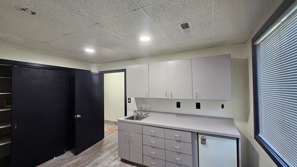 More Photos Of 750 Route 73 S, Marlton Medical For Sale