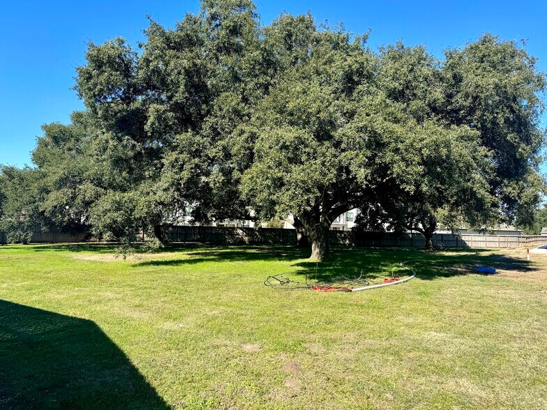 More Photos Of 17820 Mound Rd, Cypress Unknown For Lease