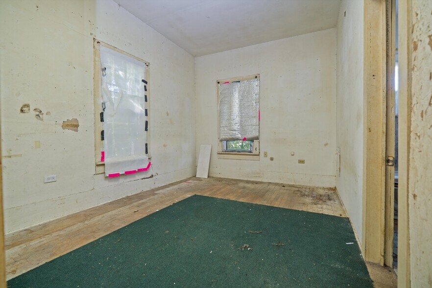 More Photos Of 1403 Crockett St, Lufkin Office Residential For Sale