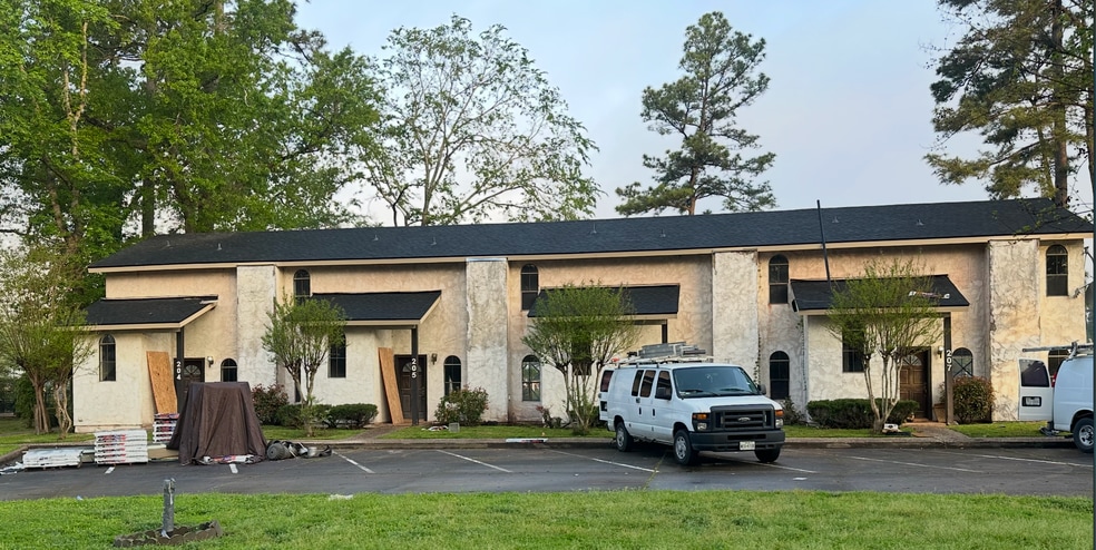 More Photos Of 100 La Costa Dr, Montgomery Apartments For Sale