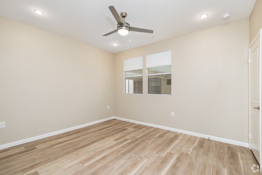 More Photos Of 2910 Allesandro St, Los Angeles Apartments For Lease
