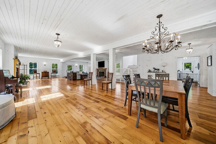 More Photos Of 3126 Mennonite Rd, Mantua Sports And Entertainment For Sale