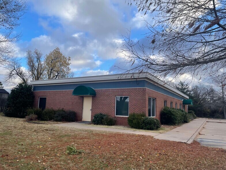 More Photos Of 50 S Baumann Ave, Edmond Medical For Sale