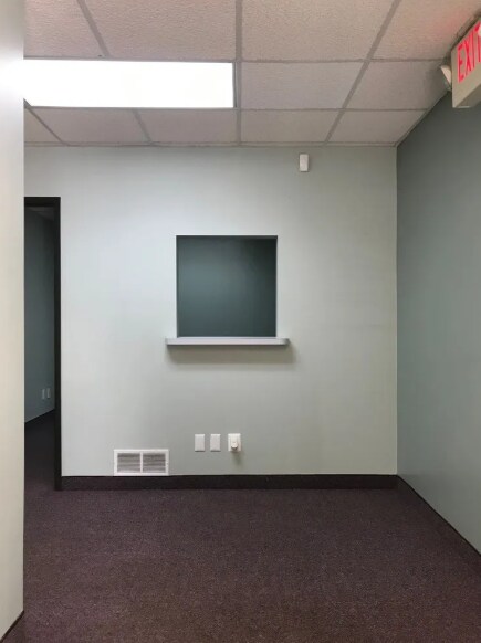 More Photos Of 19200 Ecorse Rd, Allen Park Office For Lease