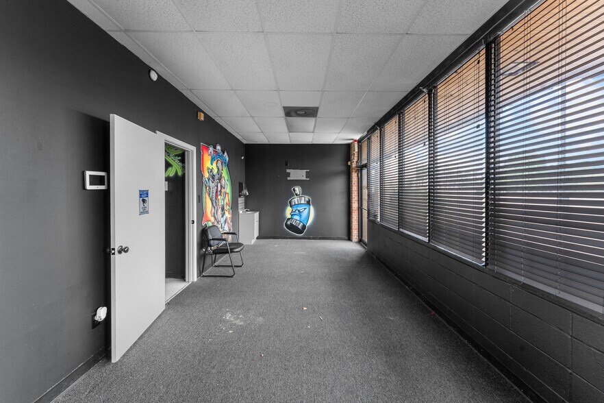 More Photos Of 1962 O'Neal Ln, Baton Rouge Freestanding For Sale
