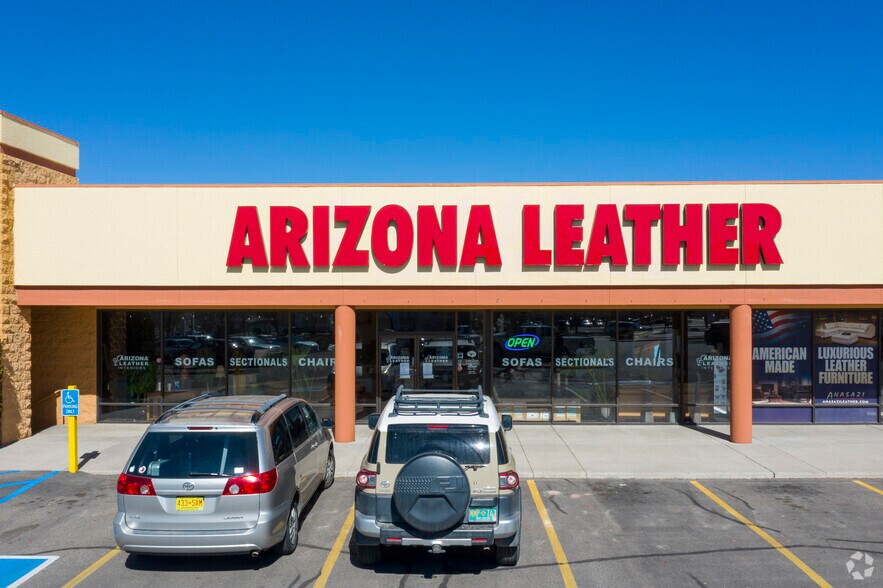 More Photos Of 3301 Menaul Blvd NE, Albuquerque Storefront For Sale