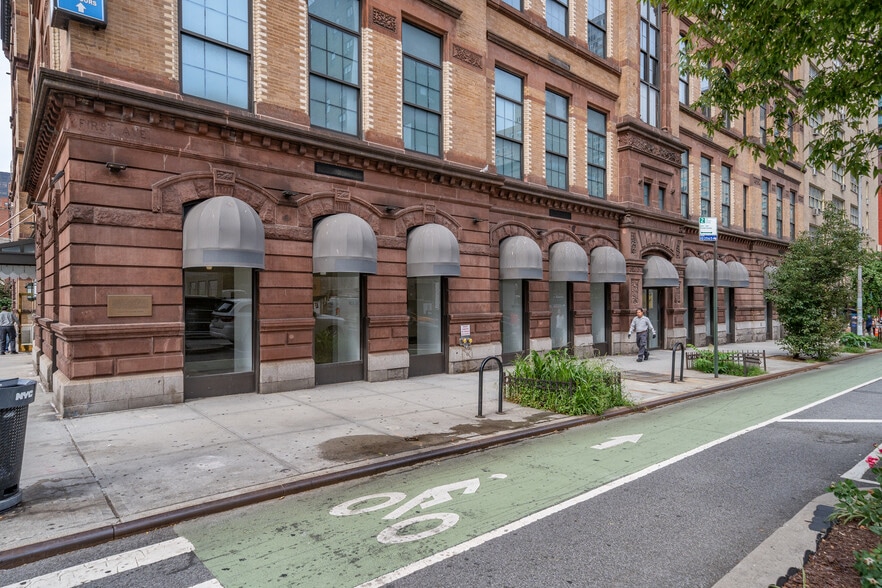 More Photos Of 351 E 51st St, New York Apartments For Lease