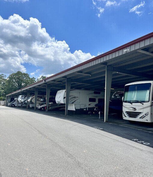 More Photos Of 5780 Holiday Rd, Buford Self Storage For Sale
