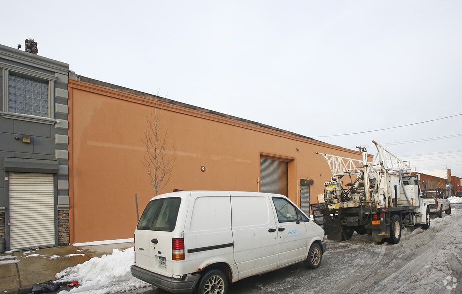 More Photos Of 885 Shepherd Ave, Brooklyn Warehouse For Lease