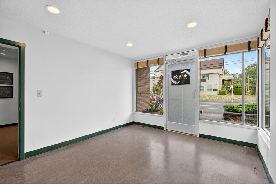 More Photos Of 5311-5315 N Vancouver Ave, Portland Medical For Sale