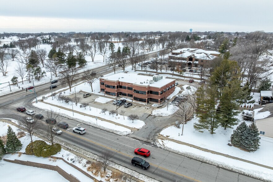 More Photos Of 1250 NW 142nd St, Clive Office For Lease