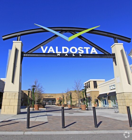More Photos Of 1700 Norman Dr, Valdosta Unknown For Lease