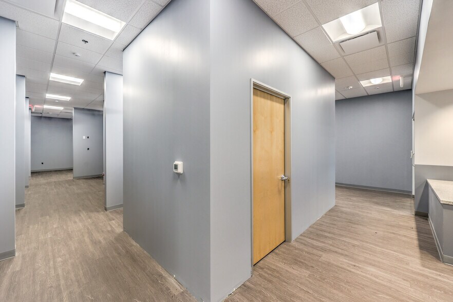 More Photos Of 2943-3073 W Craig Rd, North Las Vegas Unknown For Lease