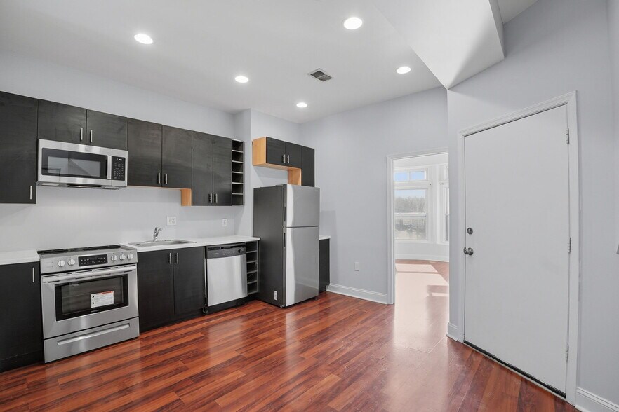 More Photos Of 543 Florida Ave NW, Washington Storefront Retail Residential For Sale