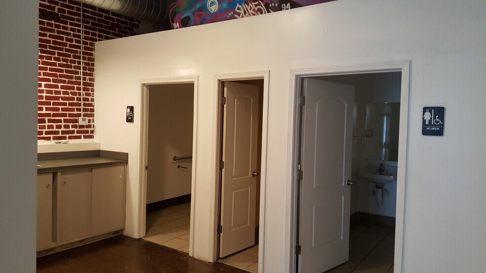 More Photos Of brewers alley in the crossroads., Kansas City Office For Lease
