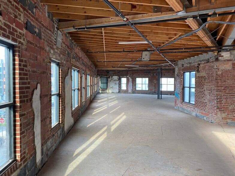 More Photos Of 1151 Bladensburg Rd NE, Washington Office For Lease