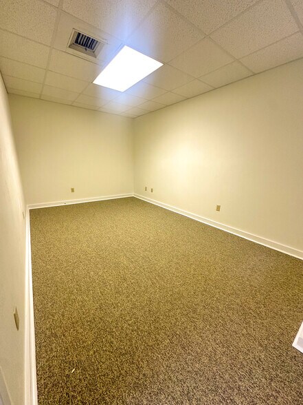 More Photos Of 2545 Blairstone Pines Dr, Tallahassee Office For Sale