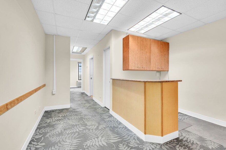 More Photos Of 142-144 Joralemon St, Brooklyn Medical For Sale