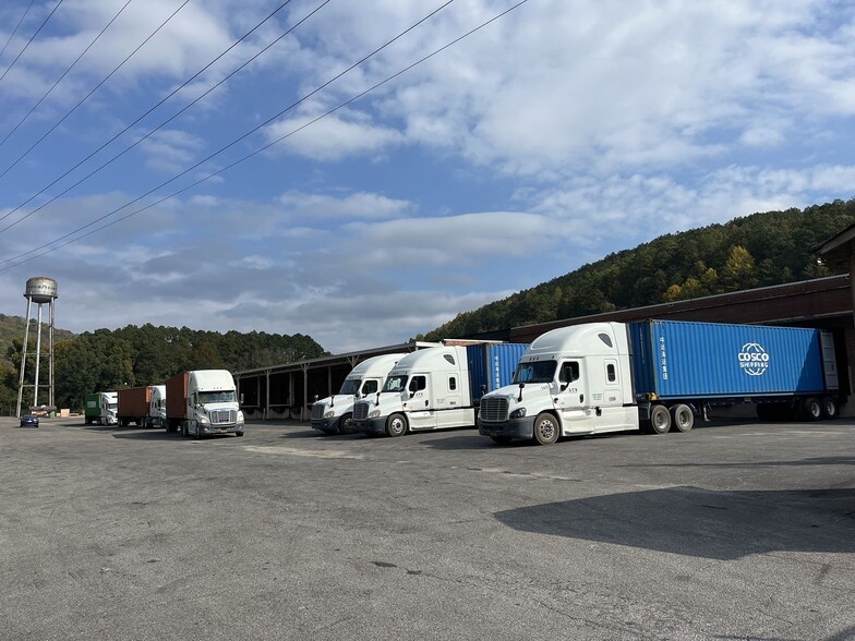 More Photos Of 601 Tuscaloosa Ave, Gadsden Warehouse For Lease