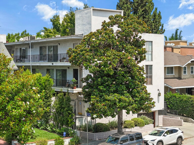 More Photos Of 695 S Norton Ave, Los Angeles Apartments For Sale