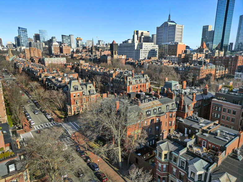 More Photos Of 164 Marlborough St, Boston Dormitory For Sale