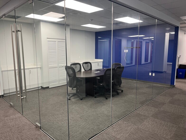 More Photos Of 1120 E Kennedy Blvd, Tampa Office For Sale