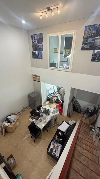 More Photos Of 13110 40th Rd, Flushing Storefront Retail Office For Lease
