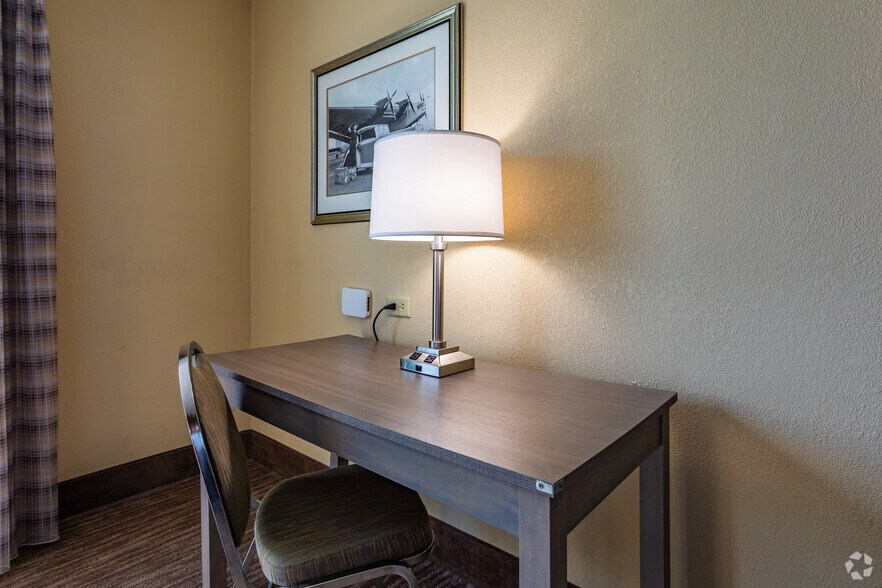 More Photos Of 139 Bradford Blvd, Santee Hotel For Sale