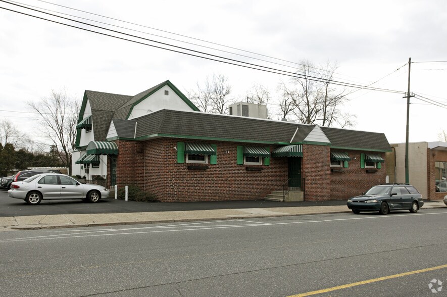 Primary Photo Of 9245 Frankford Ave, Philadelphia Restaurant For Sale
