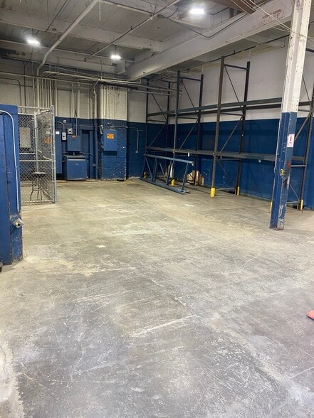 More Photos Of 199 Coit St, Irvington Warehouse For Lease