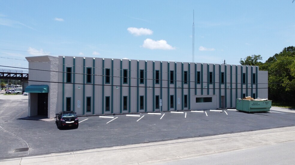 More Photos Of 1225 Garden St, Titusville Office For Lease