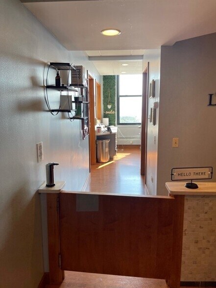 More Photos Of 50 E Washington St, Chicago Office For Sale