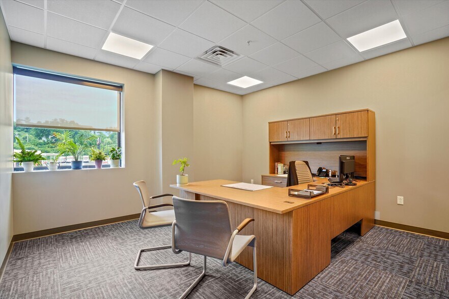 More Photos Of 2395 Lancaster Pike, Reading Coworking Space