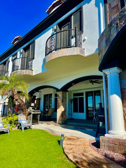 More Photos Of 21428 N 55th Ave, Glendale Assisted Living For Lease