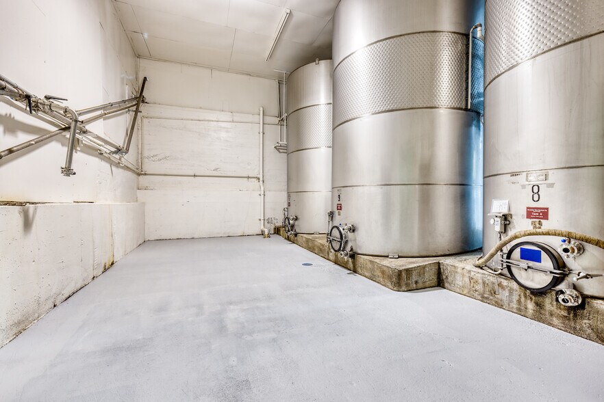 More Photos Of 155 Cherry Creek Rd, Cloverdale Winery Vineyard For Sale