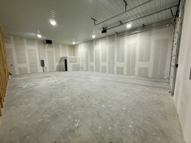 More Photos Of 3398 Nolan Carney Dr, Perry Industrial For Sale